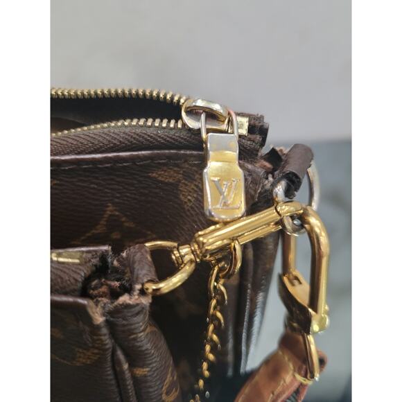 Louis Vuitton Multi Pochette Accessoires Crossbody Bag - Picture 9 of 10